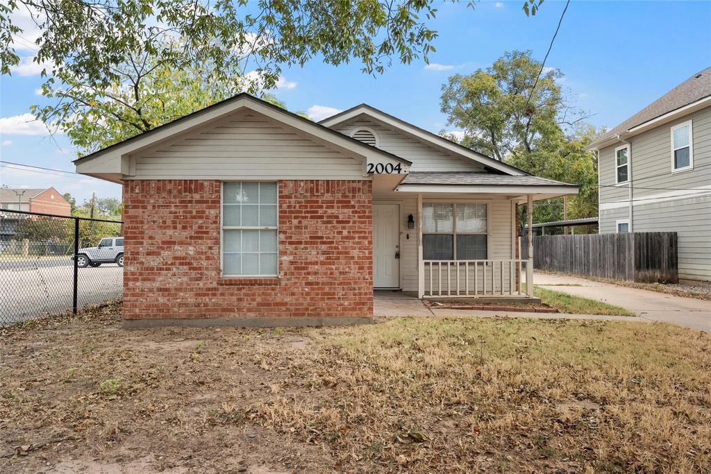 2004 S 9th Street, Waco
