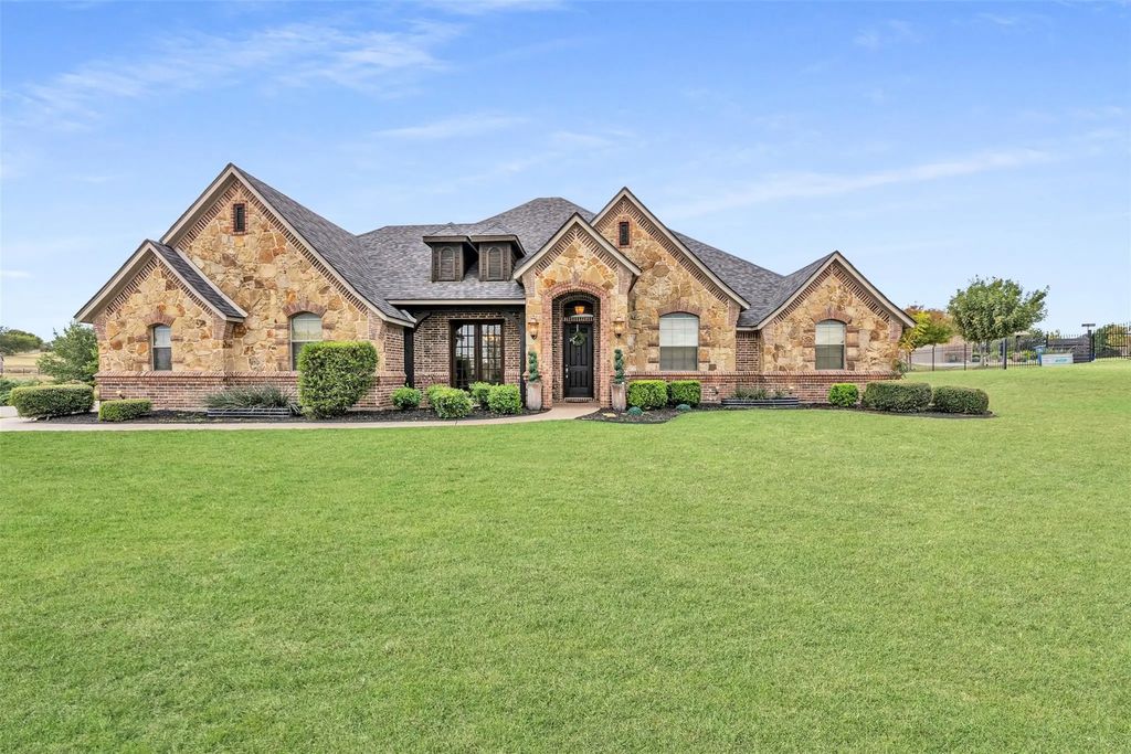 6936 Rocky Chris Court, Fort Worth