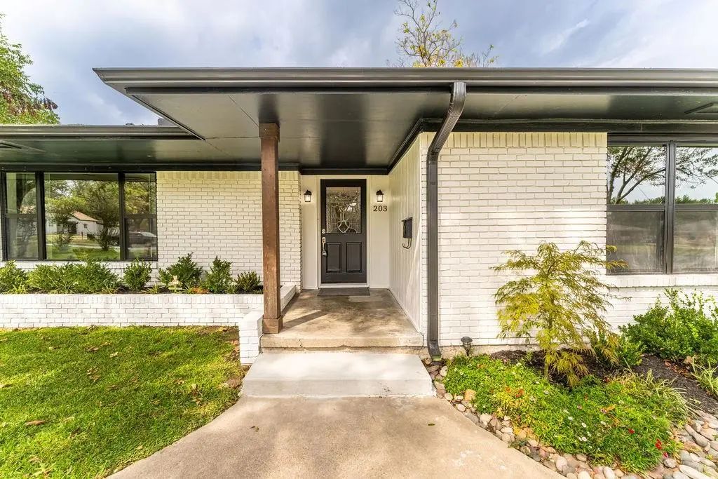 203 Walnut Street, Terrell