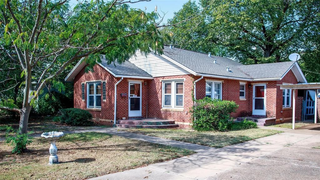 504 W Oak, Olney