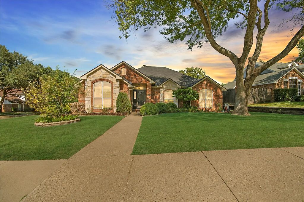 1501 Patty Circle, Rowlett