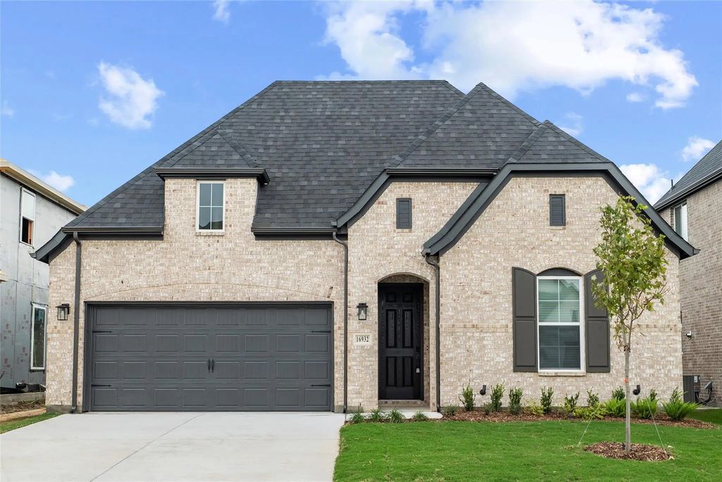 16932 Leatherflower Boulevard, Fort Worth