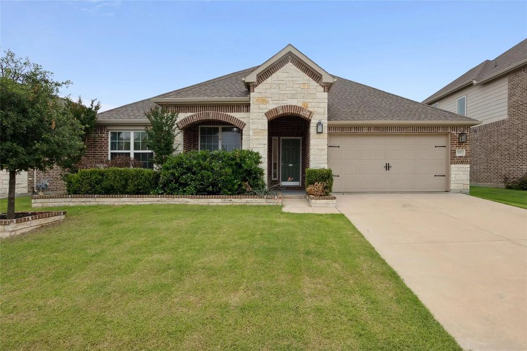933 Basket Willow Terrace, Fort Worth