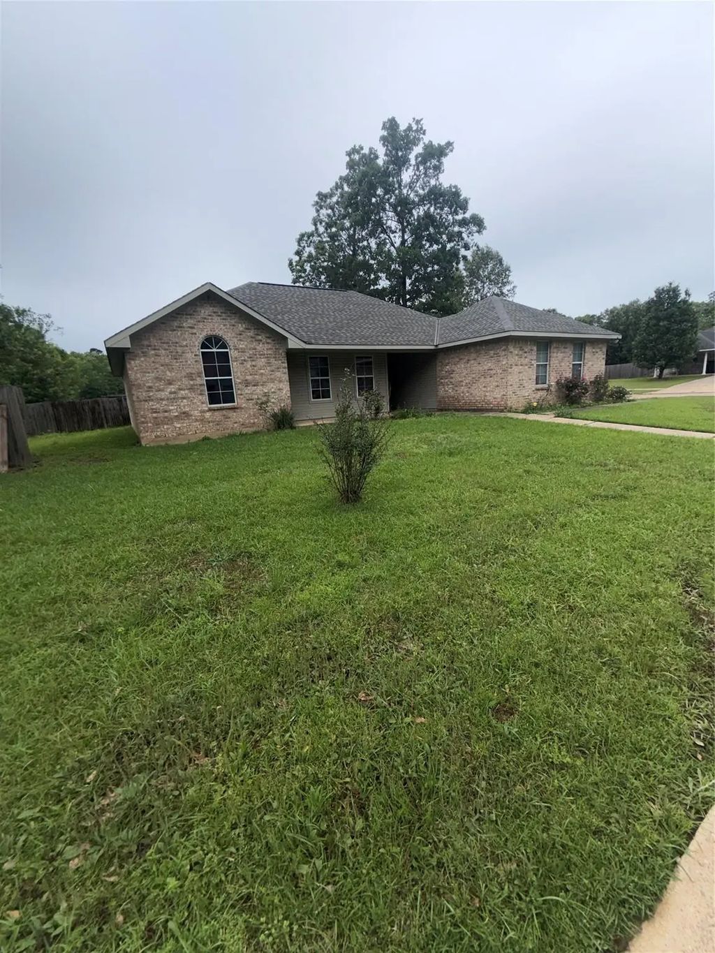 410 Cross Drive, Haughton