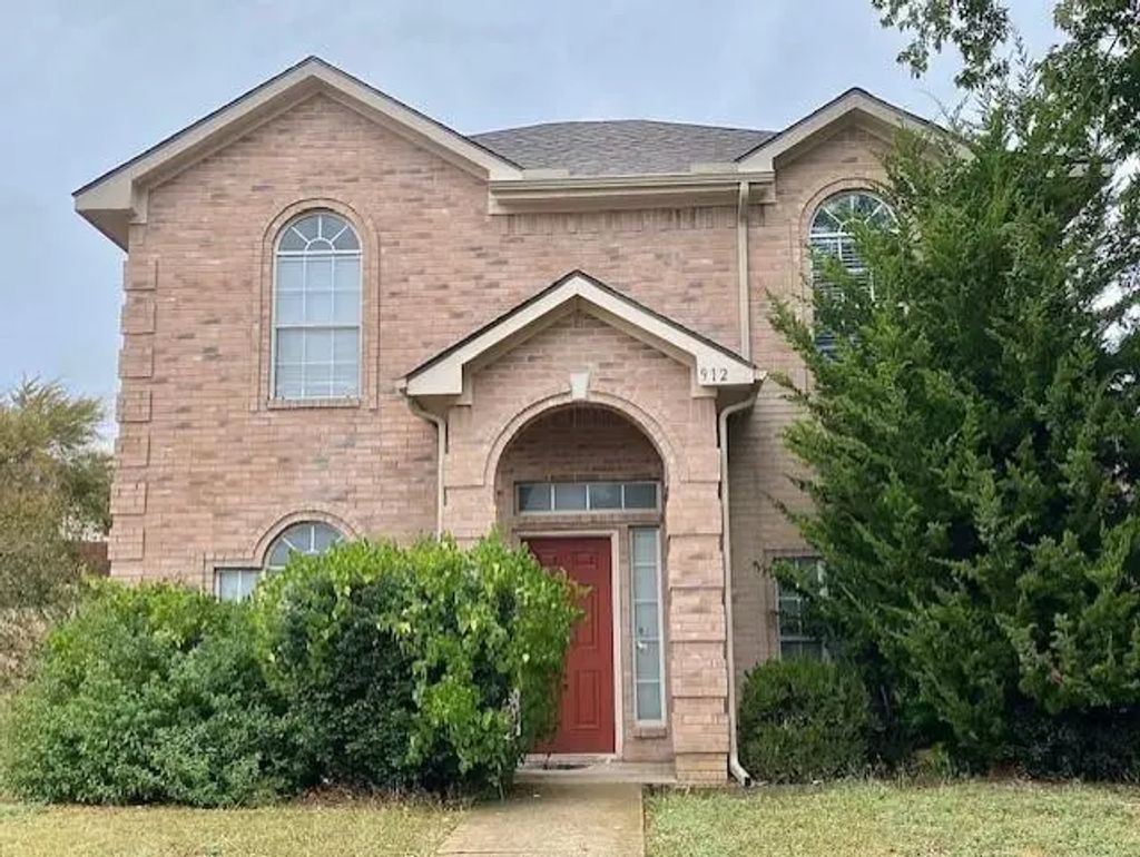 912 Walters Drive, Cedar Hill