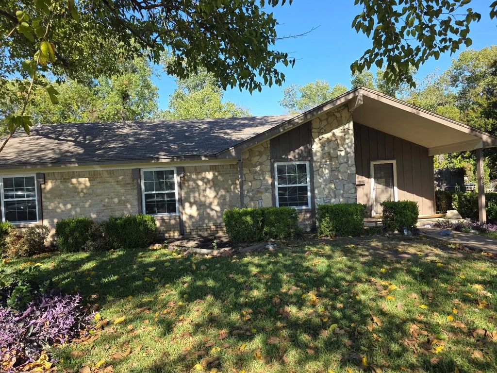 11606 Drummond Drive, Dallas