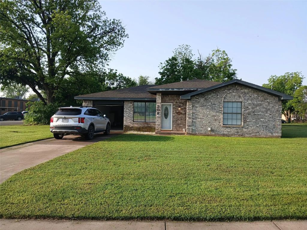 208 E Archer Road, Seymour