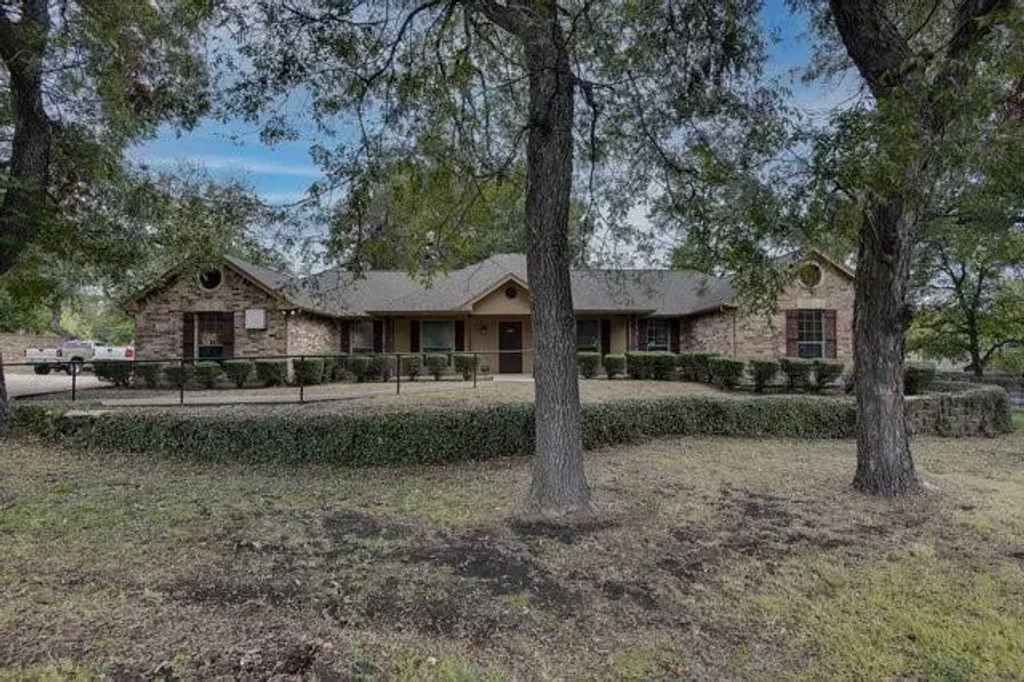580 N Hampton Road, DeSoto