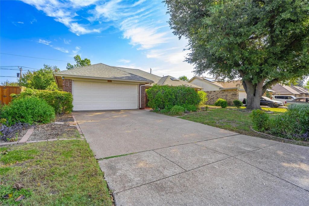 5628 Caracas Drive, North Richland Hills