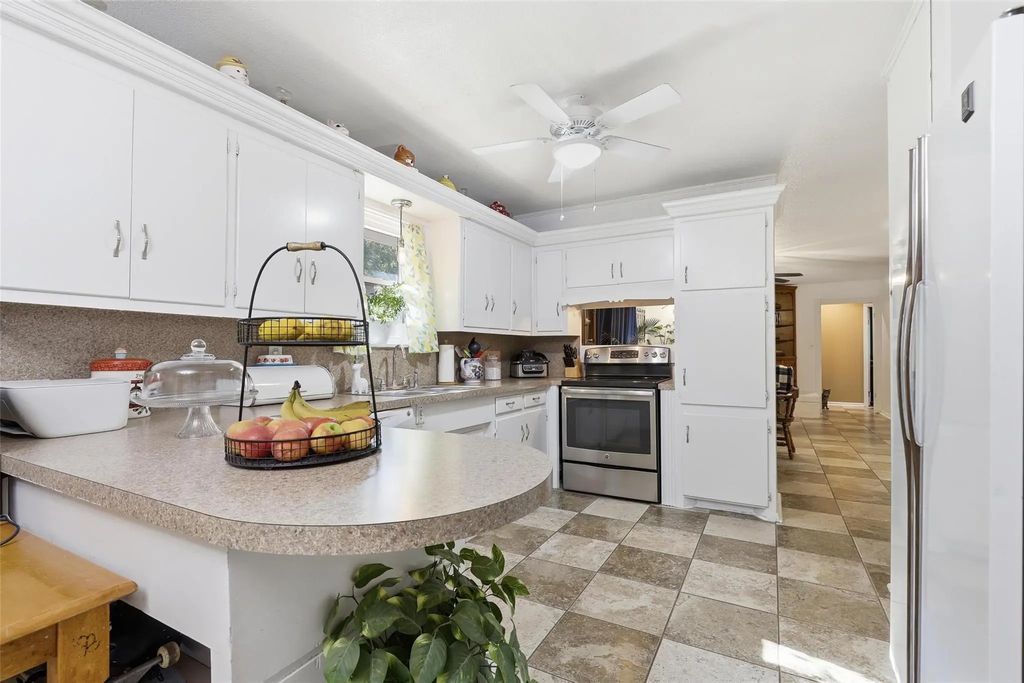 5629 Whitman Avenue, Fort Worth
