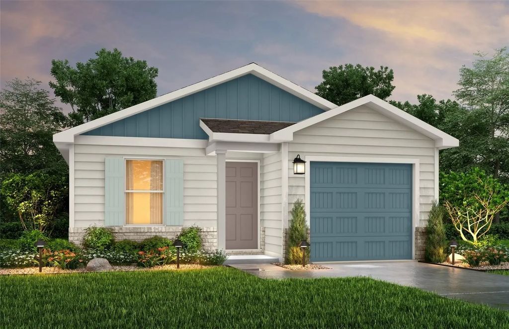 315 Blue Bird Lane, Mineola