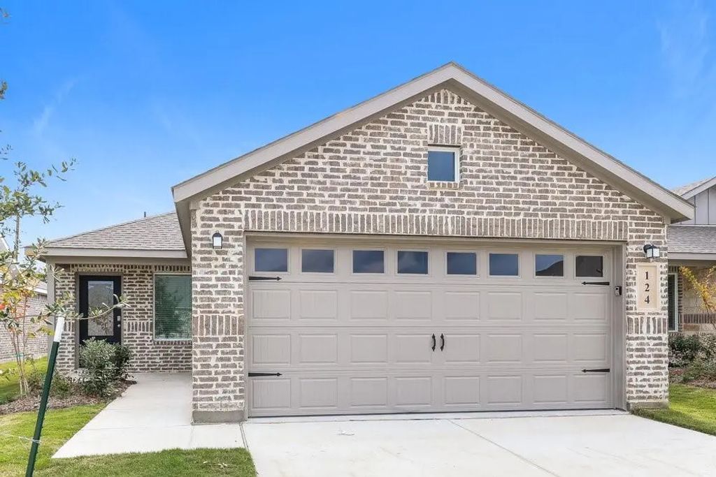 124 Arbor Hills Road, Balch Springs