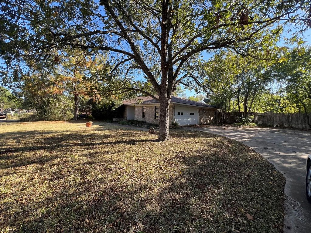 1713 Woodhaven Drive, Seagoville