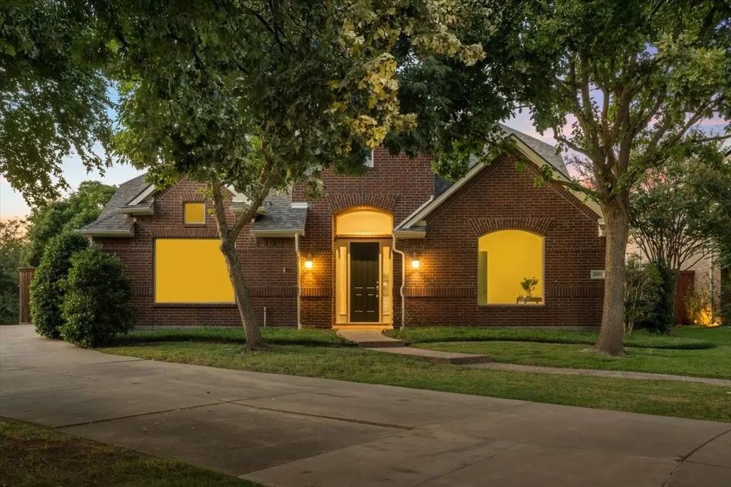 2501 Green Oak Drive, Carrollton