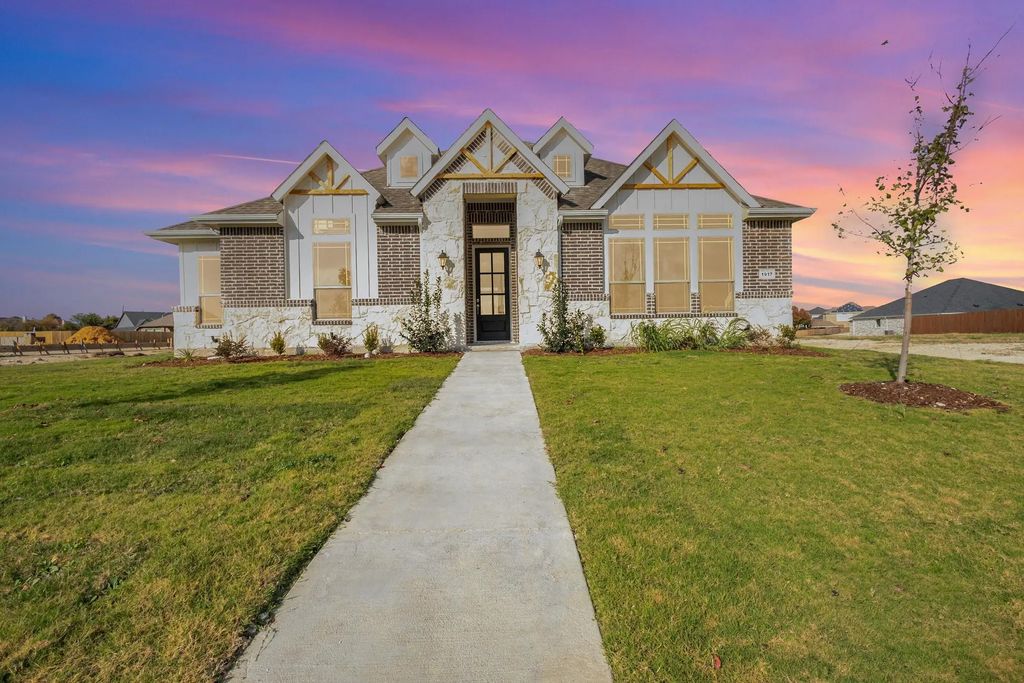 1917 Barrix Lane, DeSoto