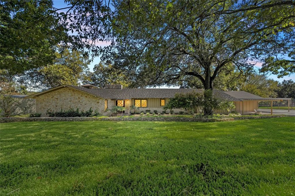 925 Church Road, McGregor