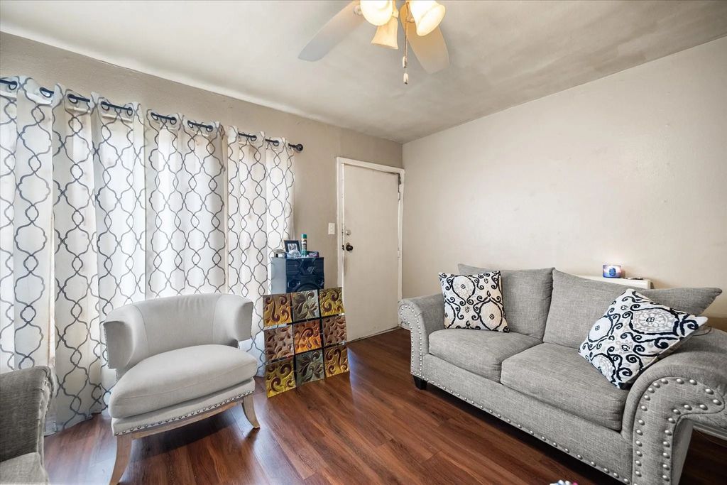 2705 34th Street, Fort Worth