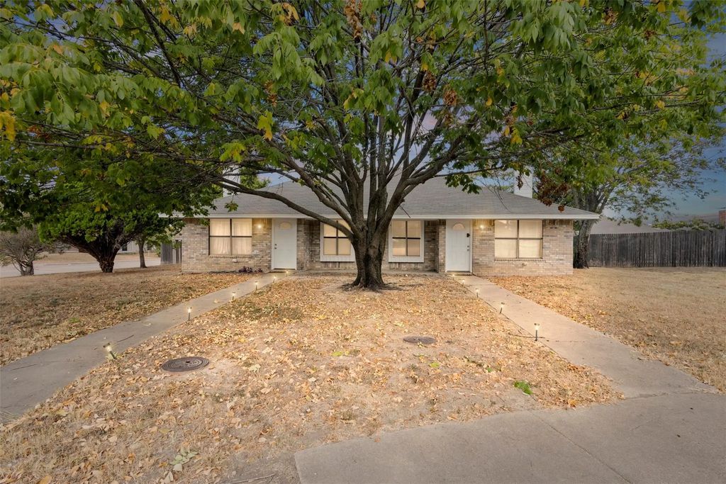 1202 Heron Court, DeSoto