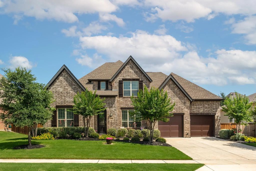 10916 Smoky Oak Trail, Flower Mound