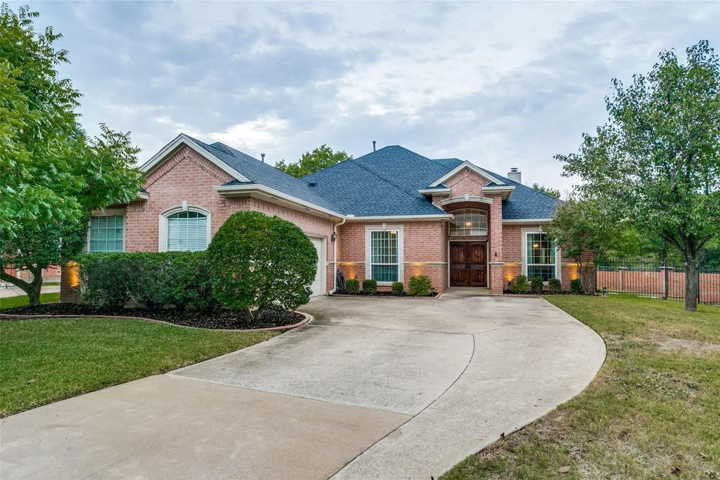 2669 Flameleaf Drive, Grapevine