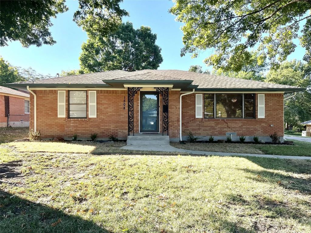 1508 Ross Avenue, Carrollton