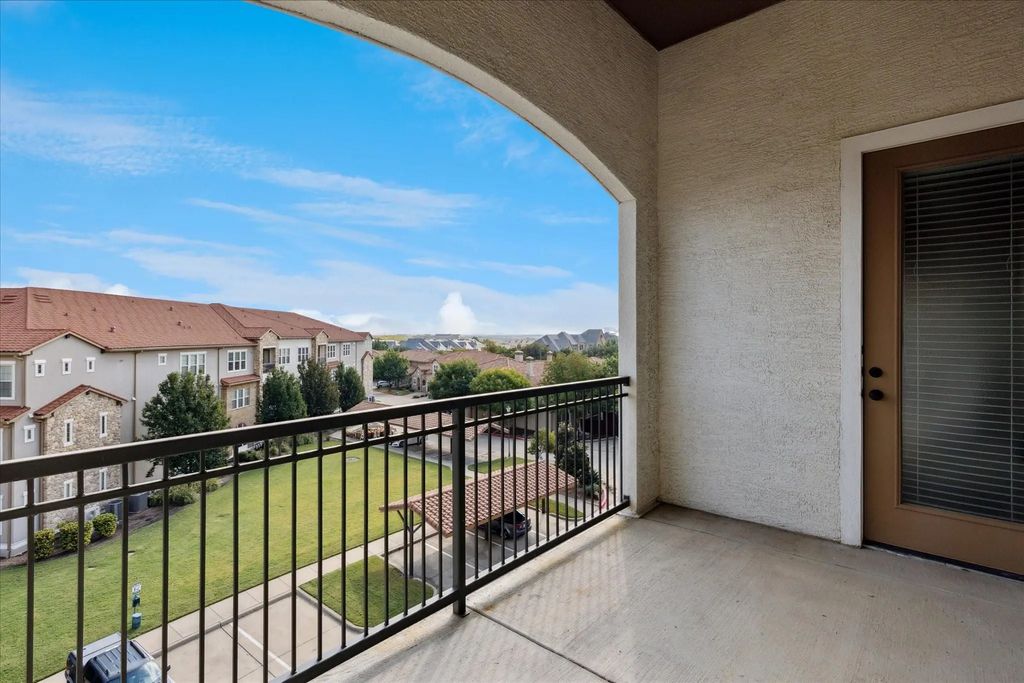 610 Via Ravello 410, Irving