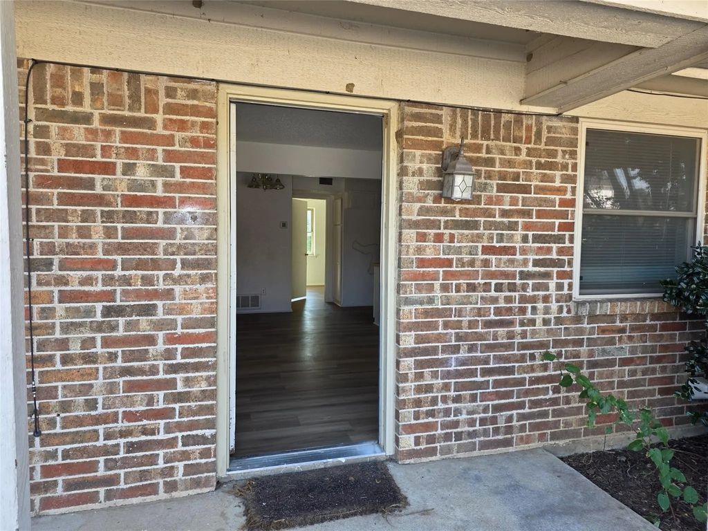 990 Shady Brook Drive A, Grapevine