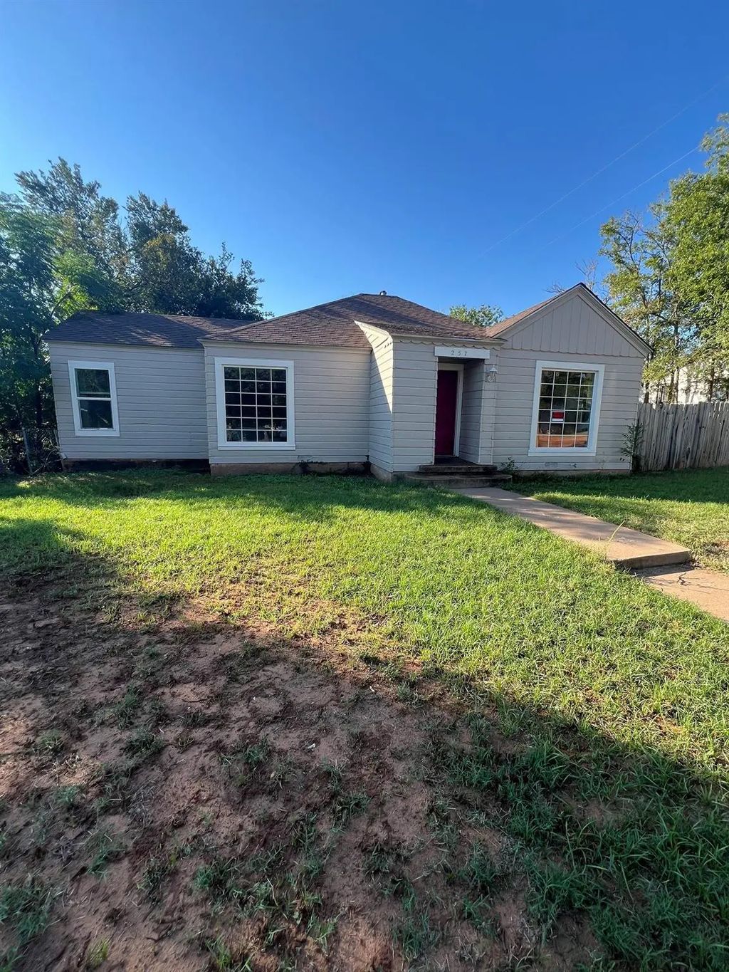 257 College Drive, Abilene