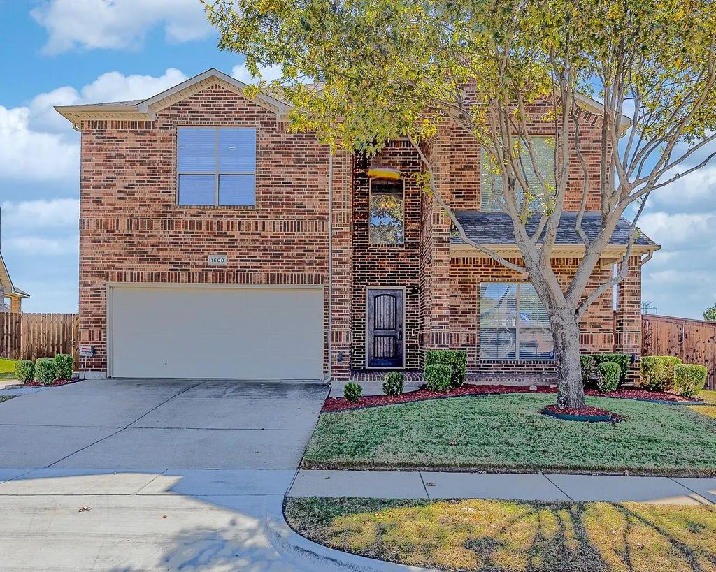 1500 Deer Crossing Drive, Arlington