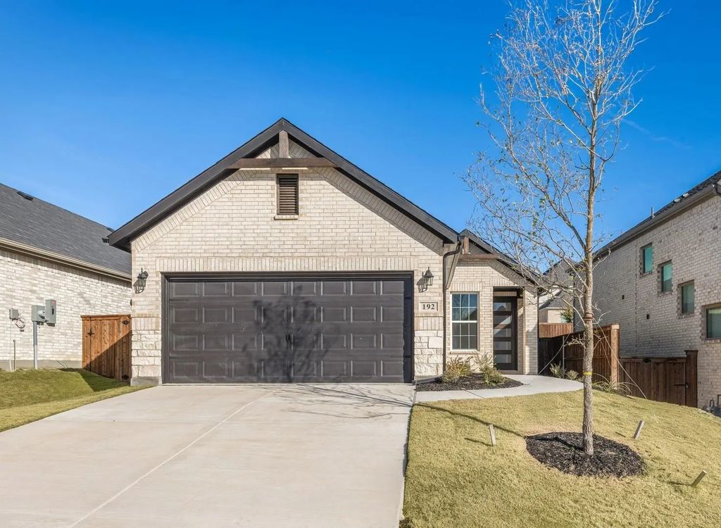 192 Pintail Lane, Rhome