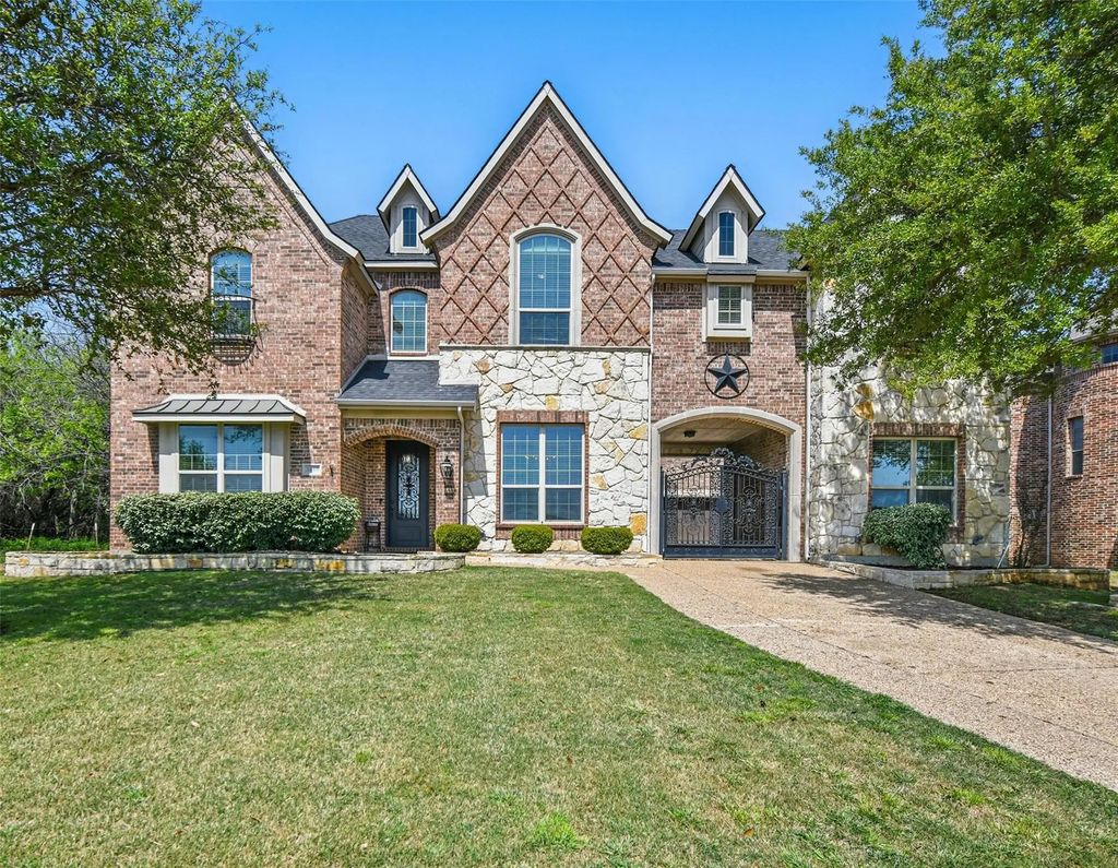 3060 England Parkway, Grand Prairie