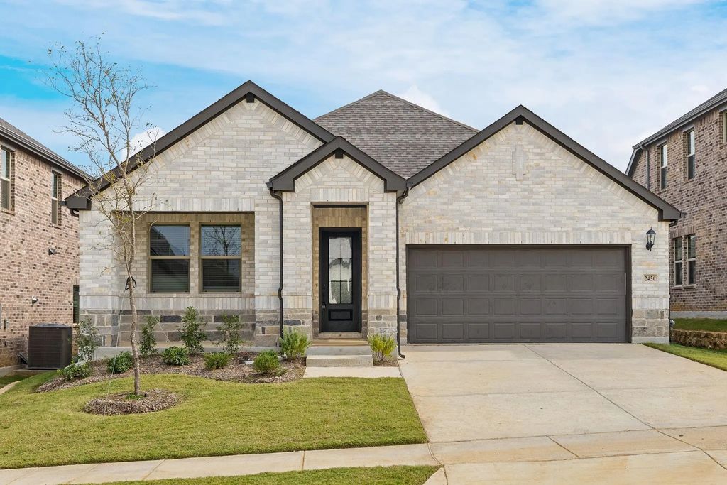 2456 Glacier Ridge, Corinth