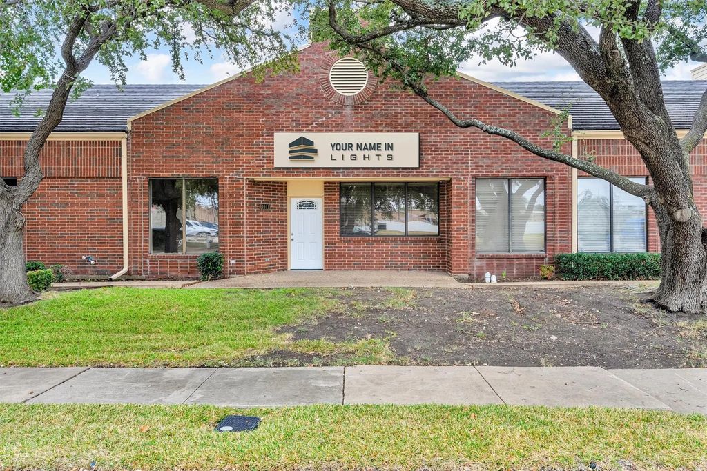 1011 Hampshire Lane, Richardson