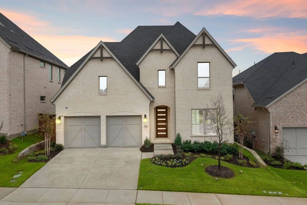 529 Limerick, Celina