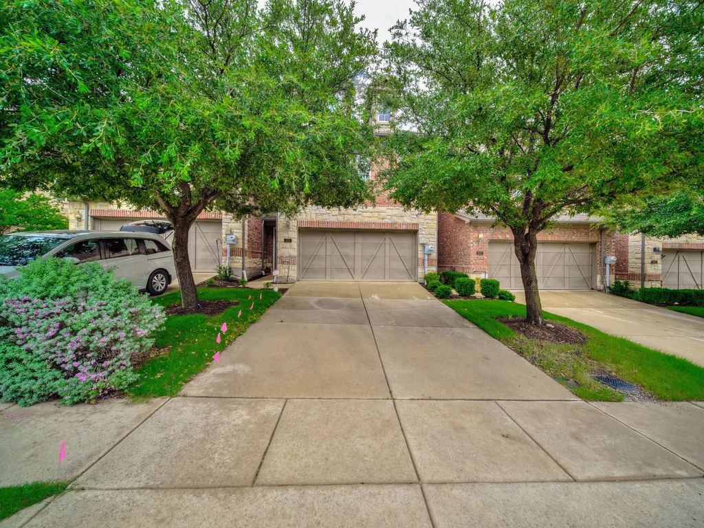 403 Teague Drive, Lewisville