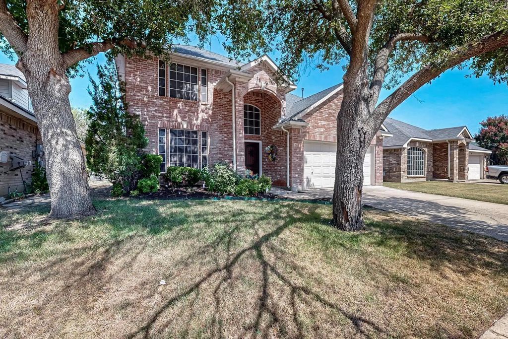 624 Babbling Brook Drive, Saginaw