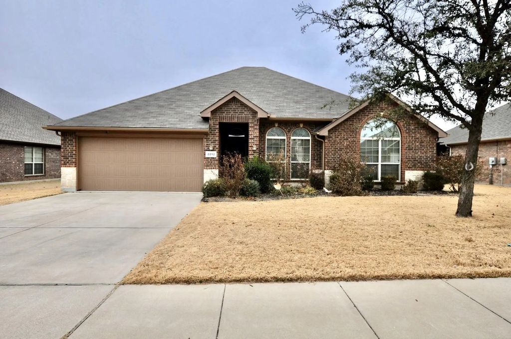 2212 Caroline Drive, Weatherford