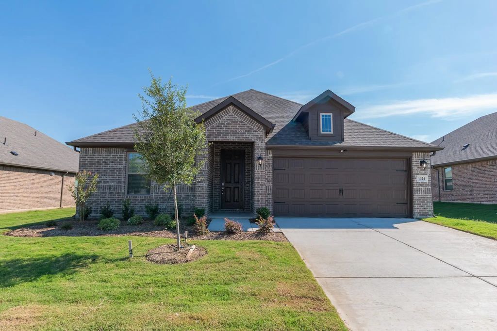 1024 Verde Valley Lane, Crowley