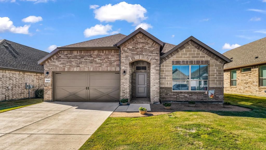 15025 Green Bluff Drive, Aledo