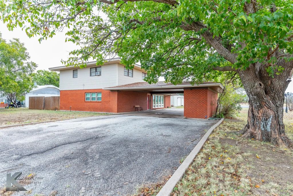 1150 W Lake Drive, Hamlin