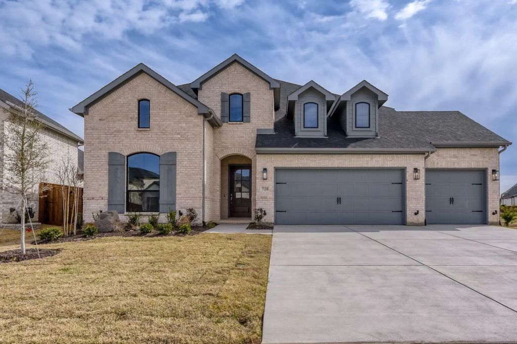 728 Treeline Way, Mansfield