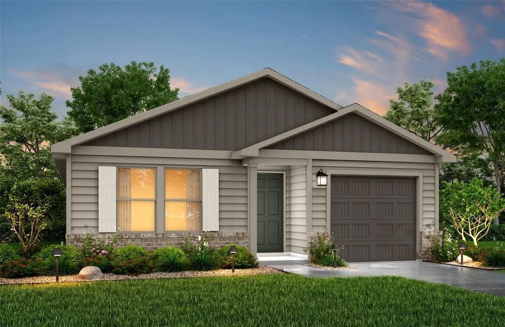 101 Sparrow Lane, Mineola