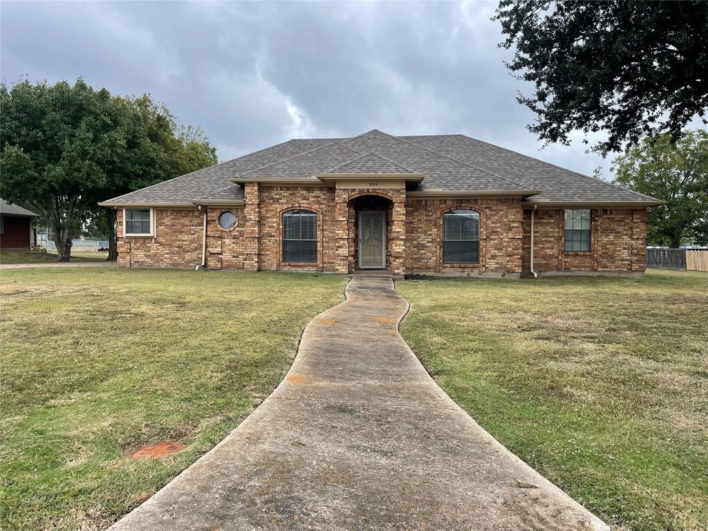 2111 Meadowview Drive, Caddo Mills