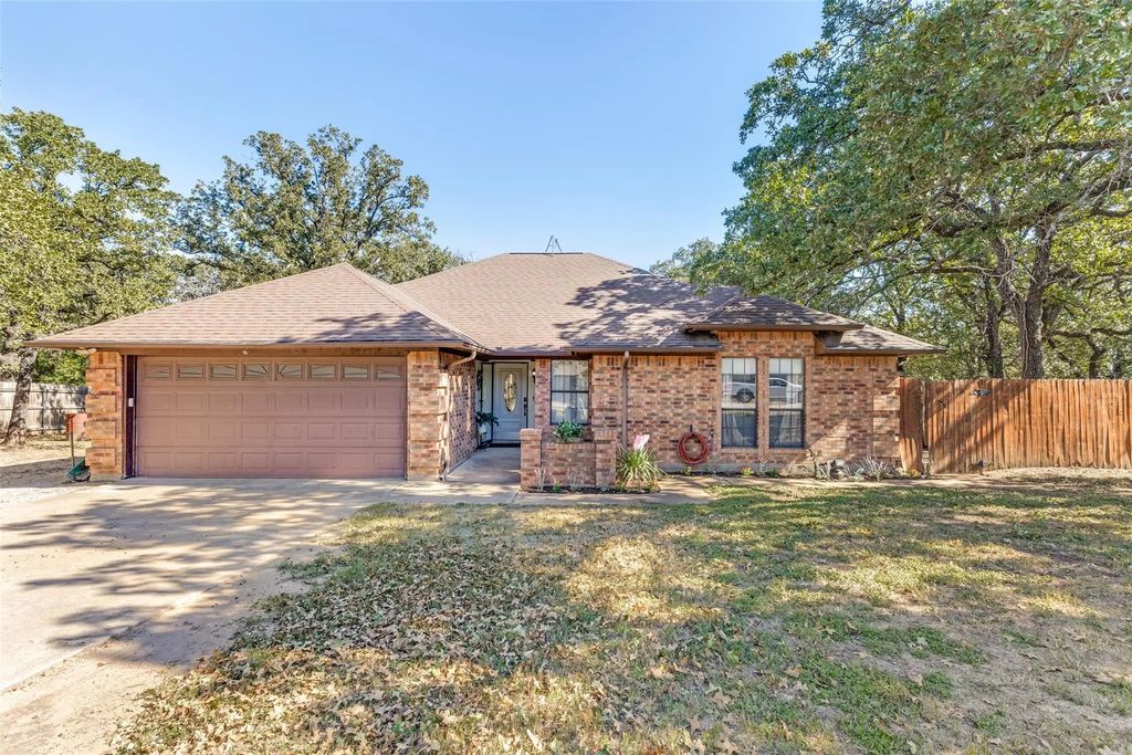 841 Amon Trail, Azle