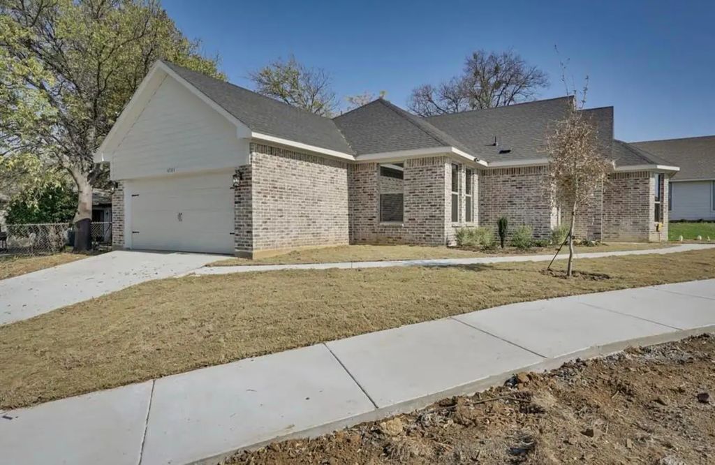 4301 Martin Luther King Freeway, Fort Worth