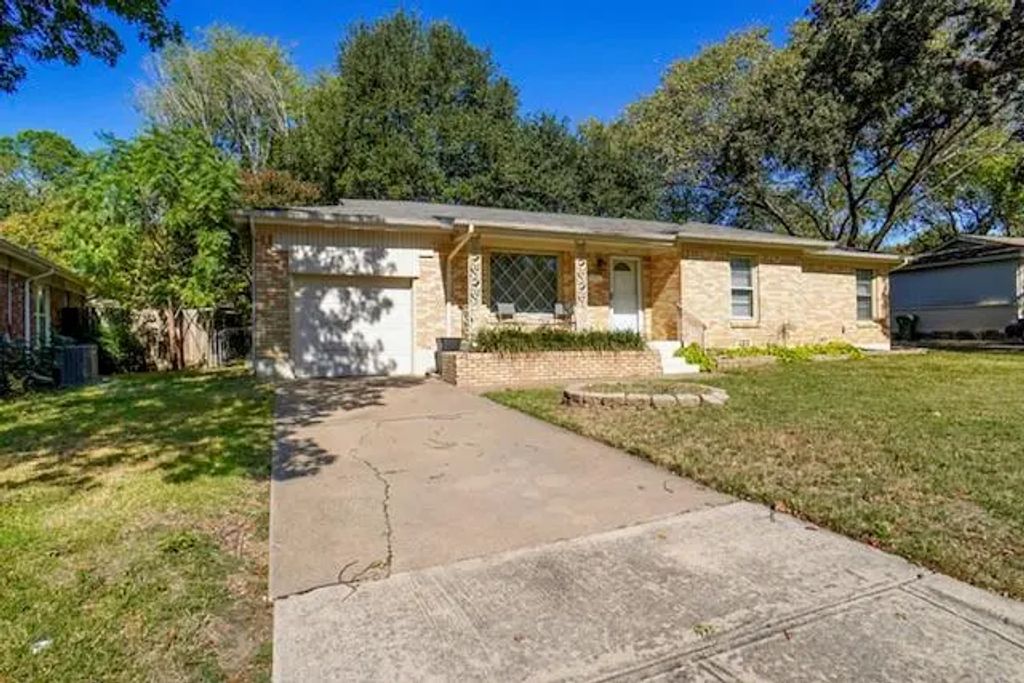 341 Hurst Drive, Bedford