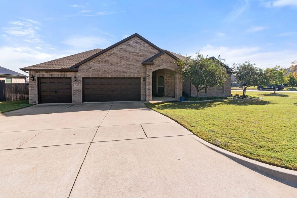 7425 Waterwell Trail, Forest Hill