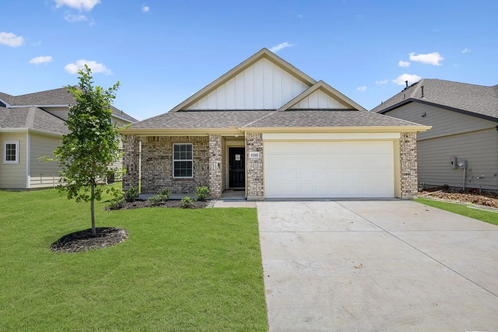 9205 Skyrocket Drive, Fort Worth