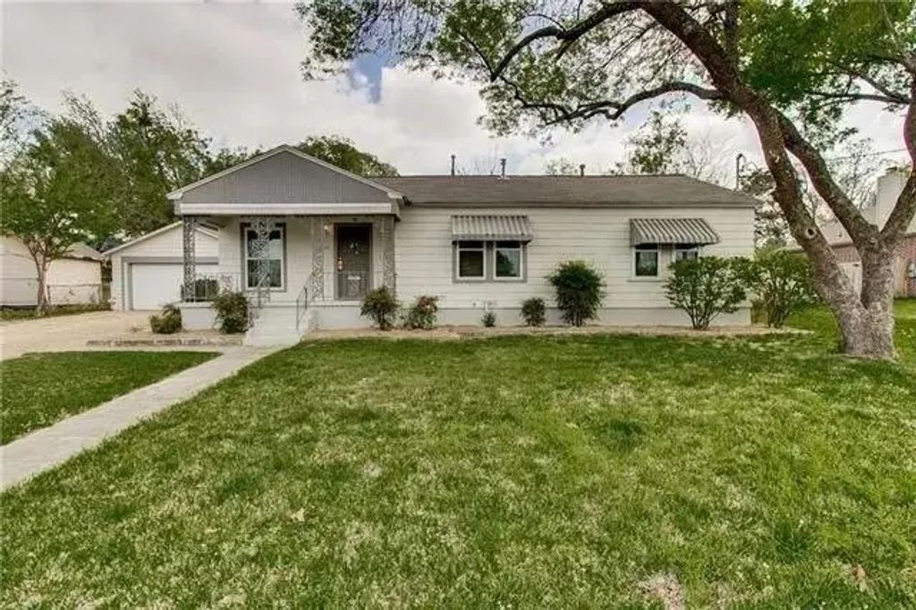 1808 Random Road, Carrollton