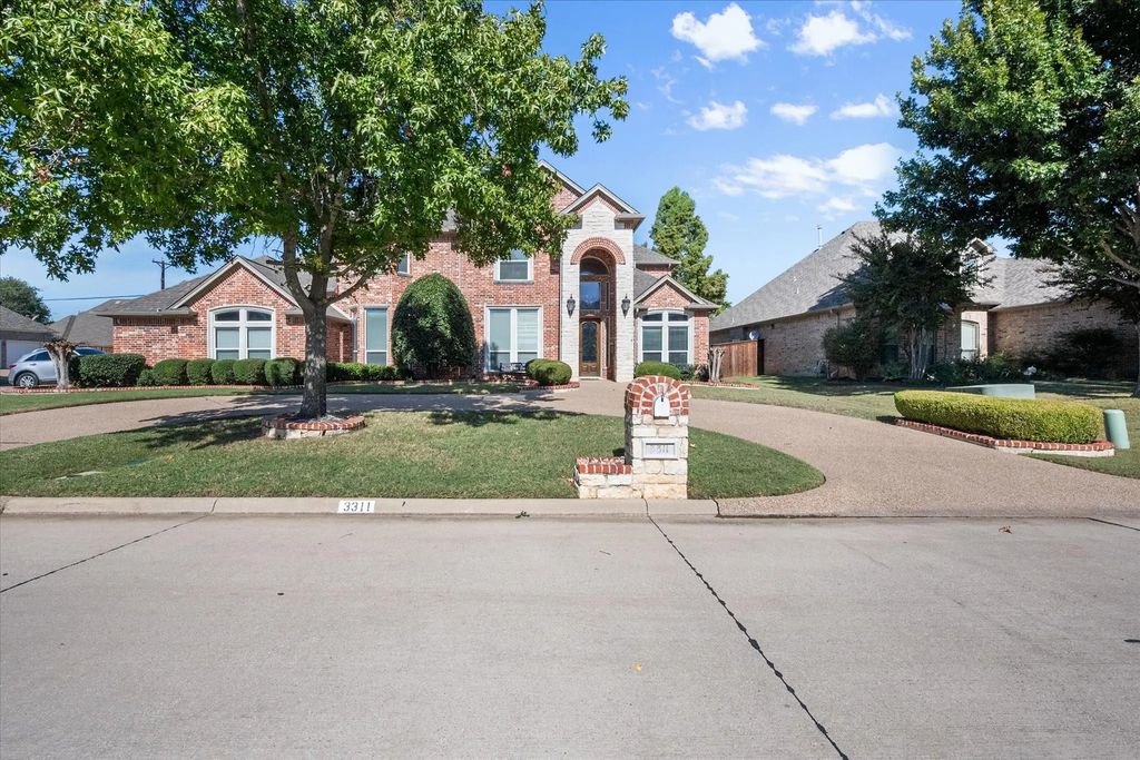 3311 Vista Lake Circle, Mansfield